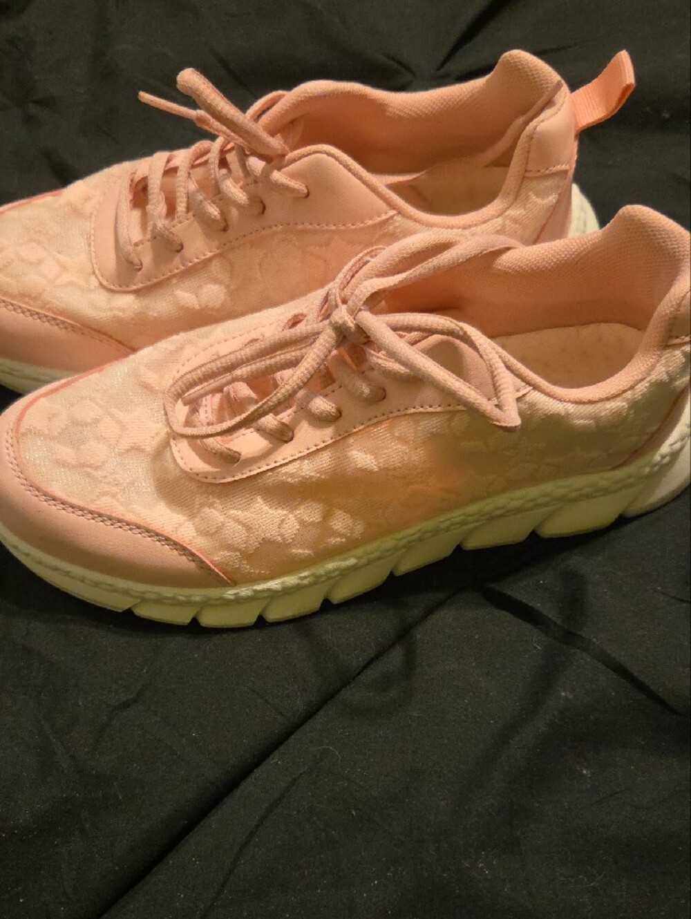 Pink Lace-Pattern Sneakers - Picture 3 of 4